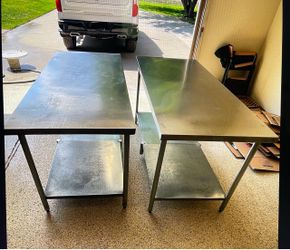 Stainless commercial 6 foot table. Sturdy and solid.