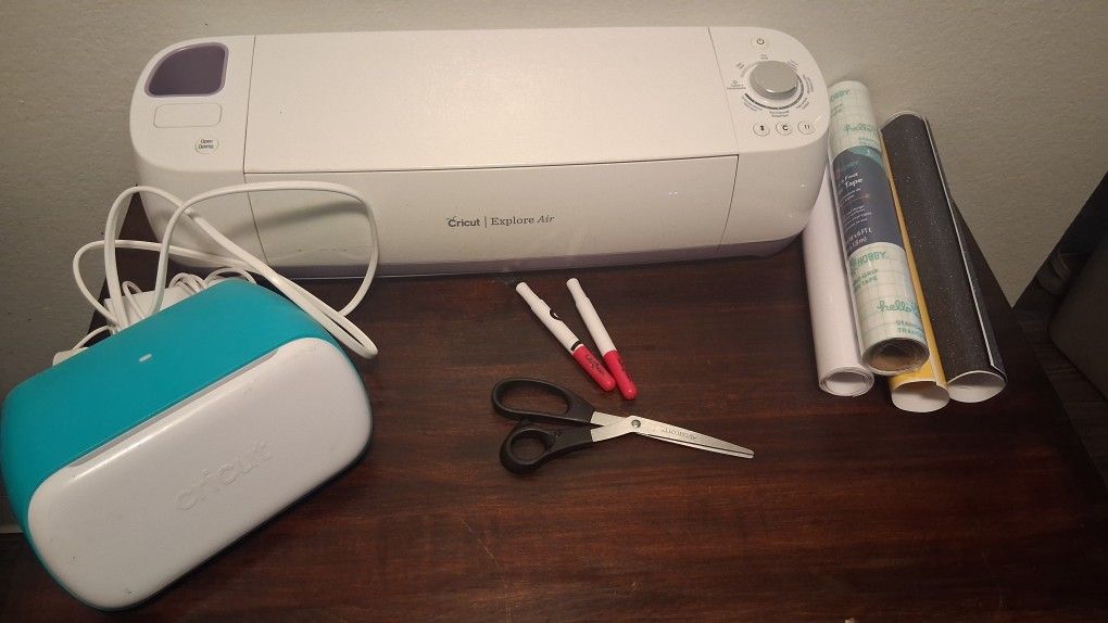 2 Cricut Machines Joy And Explore Air