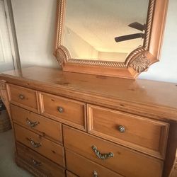 Dresser plus 2 nightstand