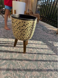 Multicolored ceramic pot