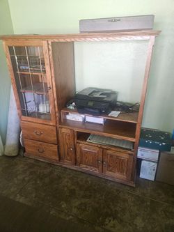 Entertainment center