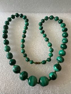 VTG Elegant 20”Graduated Emerald Green Malachite Necklace w/ Beads&Brass Closure