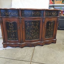 Buffet And End Table