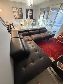 FREE SOFA — MUST GO! Collection, Davenport.