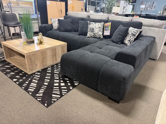 Modern sectional! Easy financing! 😍🎉🥰