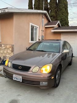 2000 Lexus GS300 – Clean Title – $3,200