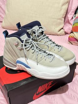 Jordan 12 Gray With University Blue