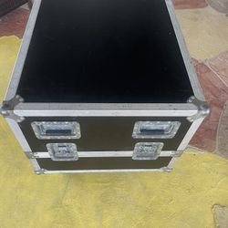 PRO AUDIO ROAD CASE WITH THE BIG WHEELS 35x28x22