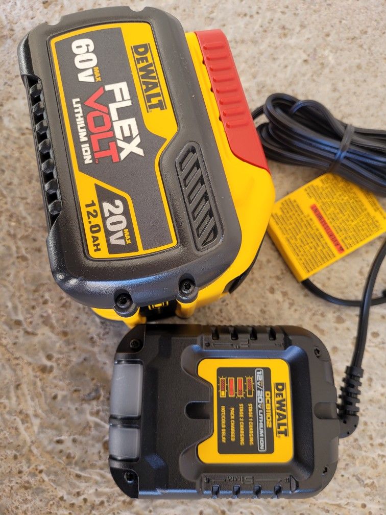 Dewalt 20v/60v Flex Volt 12ah Battery & 12v/20v Charger...NEW_NUEVO $220 PRECIO FIJO_FIRM PRICE