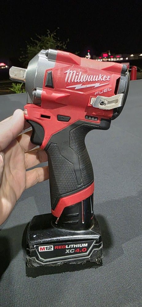 Milwaukee M12 Stubby 1/2in