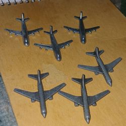 6 Monopoly Token Planes