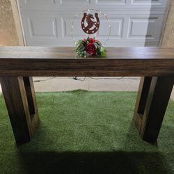 Farmhouse Entryway Table / Console Table 🌱