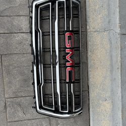 2022 GMC Yukon XL SLT Grill