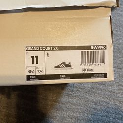 Men’s Adidas sneakers 