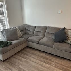 Sectional Couch 
