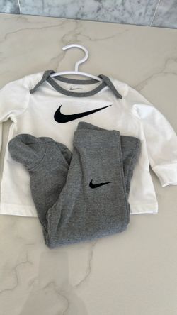 Nike baby 2 pice set 6m