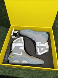 Size 11 - Nike Mag Back To The Future DS NEW