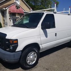 2013 Ford E250 cargo Van fully equipped