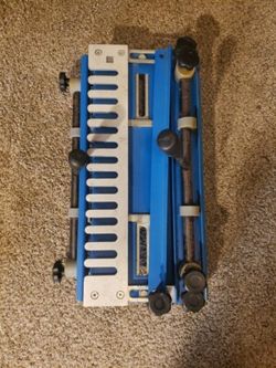 Central Machinery 12" dovetail joint fixture model # 34102 w/ 1/2” Template