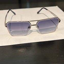 Louis Vuitton Signature Sunglasses
