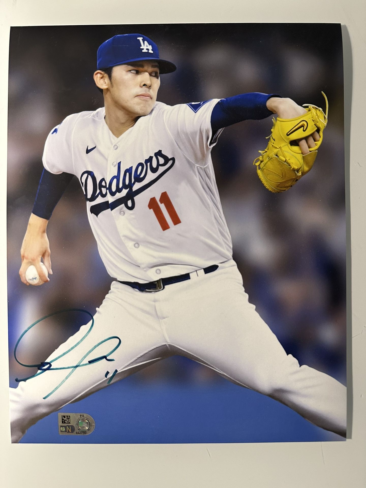 Roki Sasaki Autographed Photo