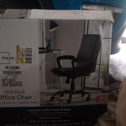 MID-BACK OFFICE CHAIR