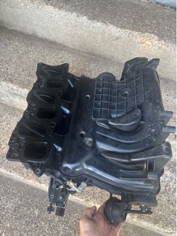 2012-2017 Hyundai Azera 3.3L Upper Intake Manifold OEM