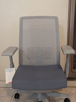 Haworth Very Mesh Office Chair (Like New!!)