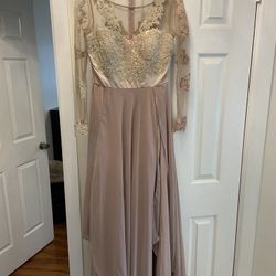 Dusty Pink Long Sleeve Size 4-6 Dress