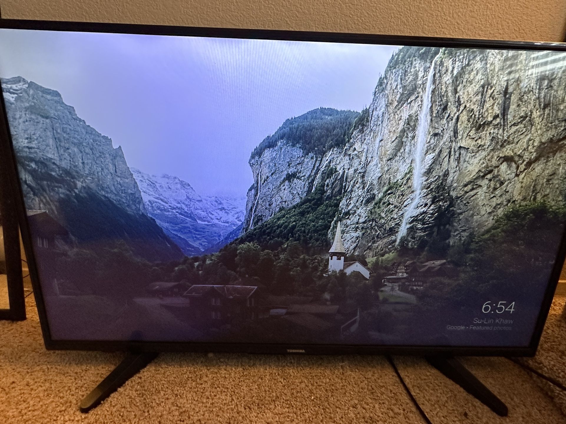 Toshiba - 43" Class (42.5" Diag.) - LED - 1080p - with Chromecast Built-in - HDTV Model:43L511U18 SKU:(contact info removed)