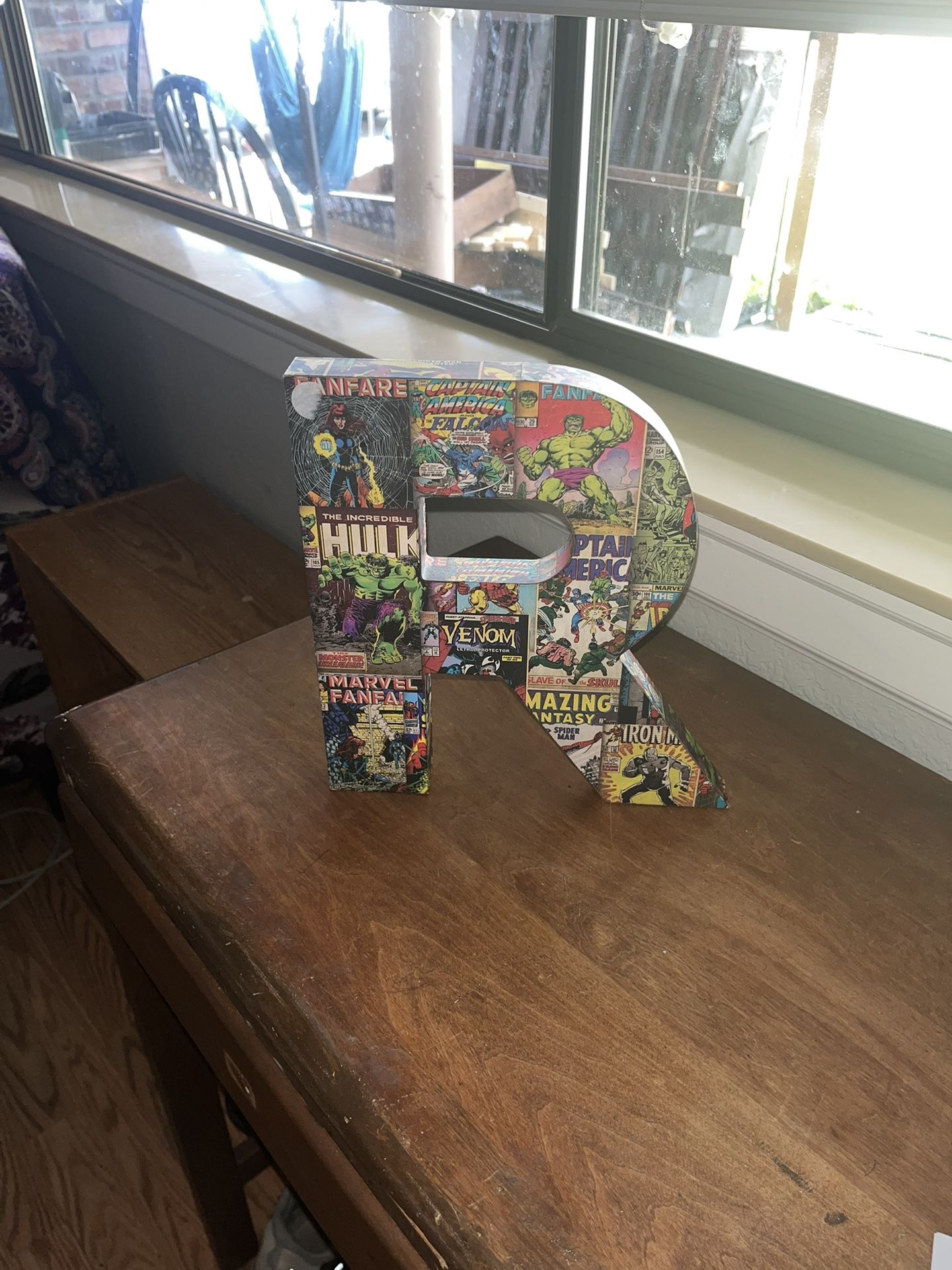 Letter “R” Marvel room decor!