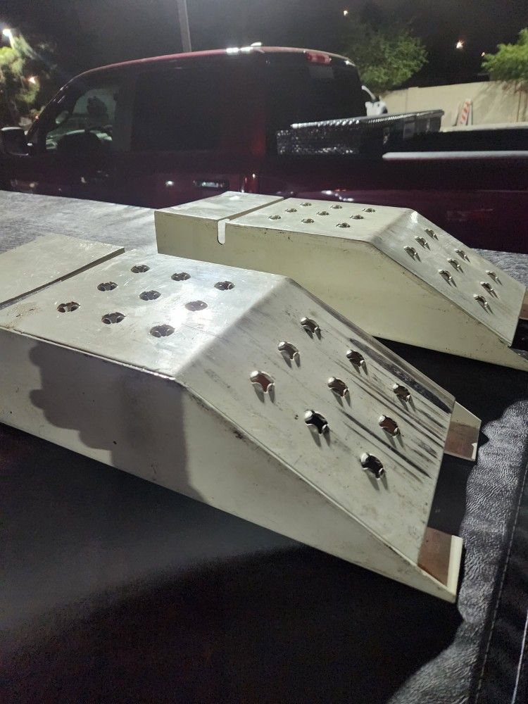 Automotive Wheel Ramp Set