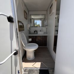 Portable Toilet Restroom Trailer