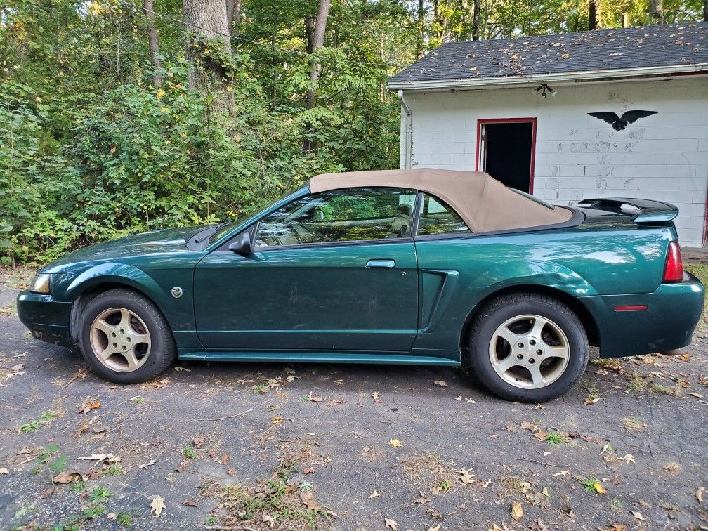 2001 Ford Mustang