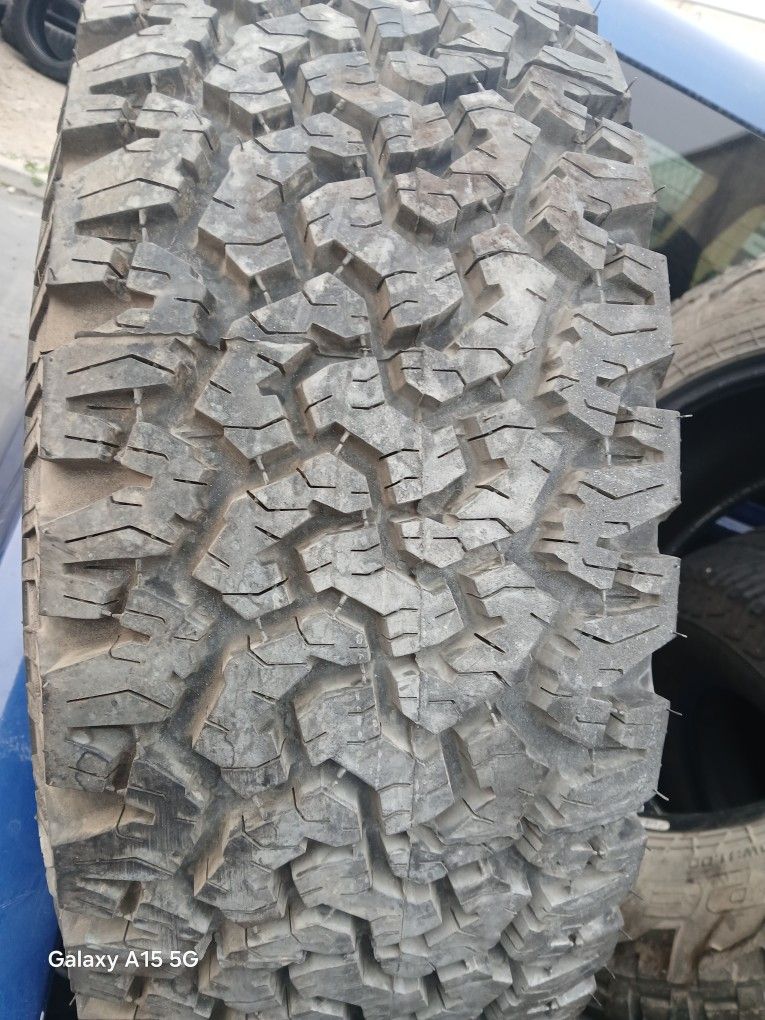 LT265/70R16 BFG KO ALL TERRAIN TIRE (1)