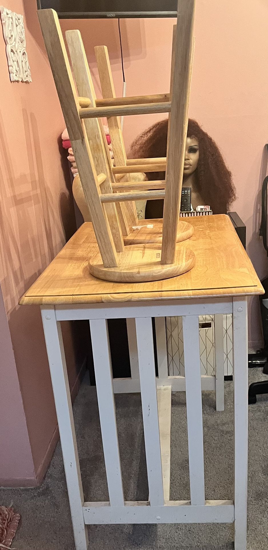 Breakfast Bar With 2 Stools 