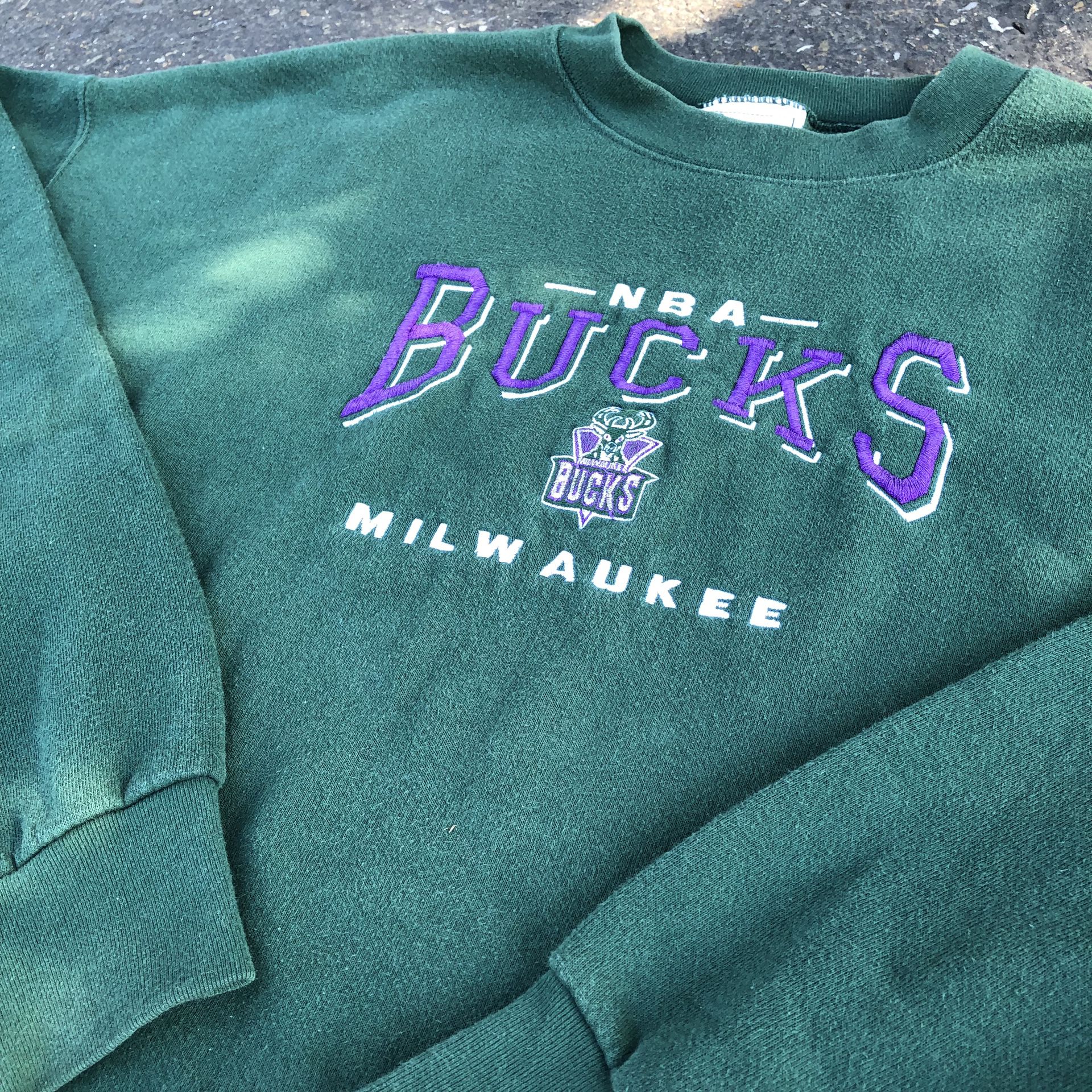 Vintage NBA Milwaukee Bucks Crewneck Sweatshirt Basketball