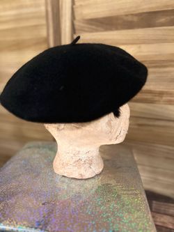 Classic Black Beret