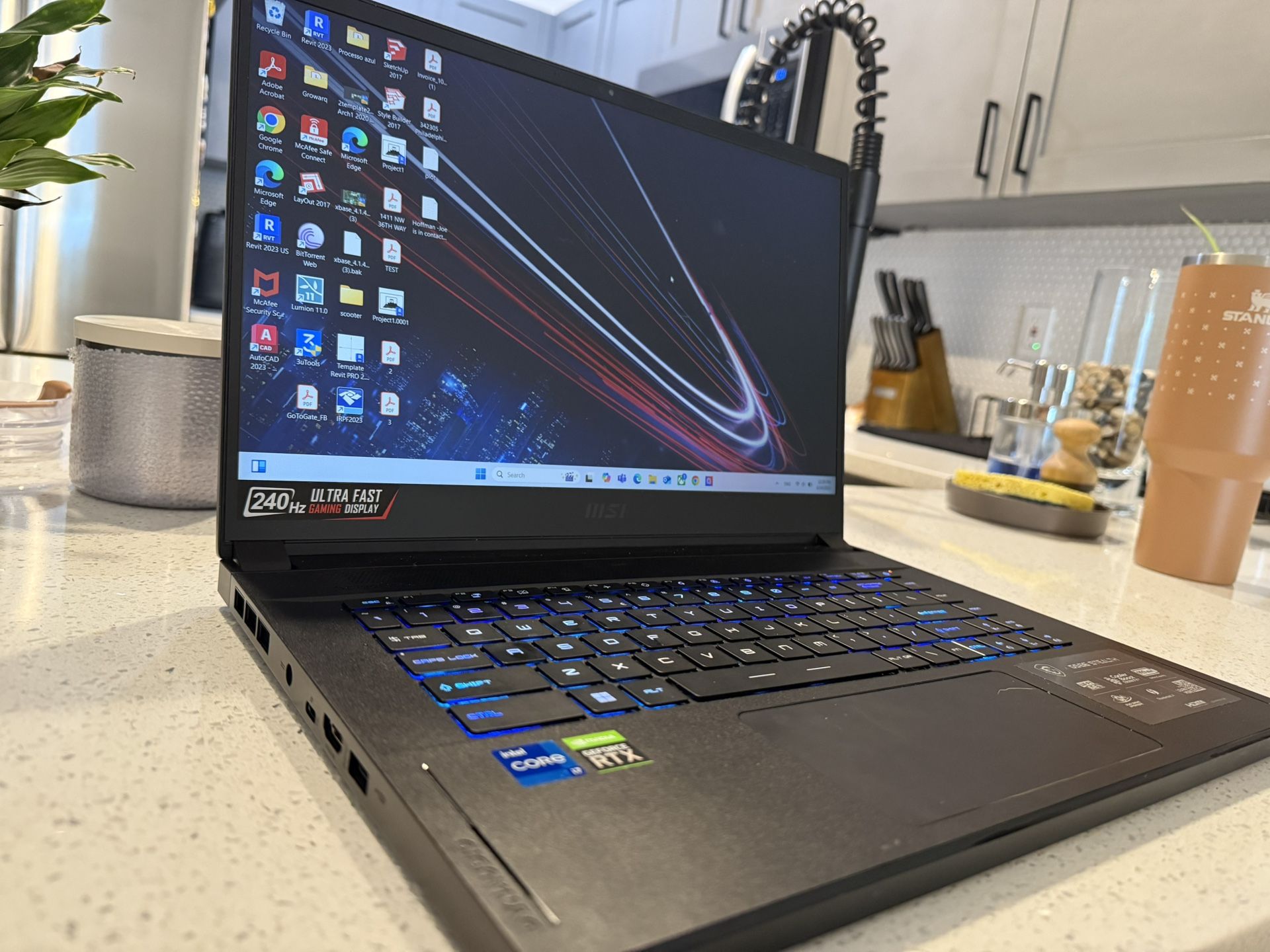 Laptop - MSI - GS66 15.6” Gaming