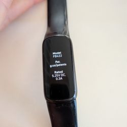 Fitbit Luxe Smartwatch, Heart Monitor