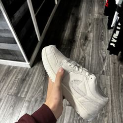 Jordan 1 Ivony 