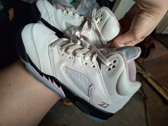 Nike air jordan Retro 5s (soft pink)
