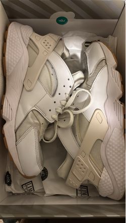 Nike Air Huarache Size 11