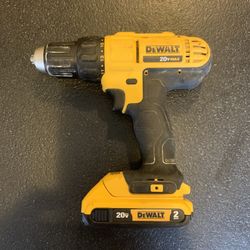 DEWALT 20V MAX Cordless Drill / Driver Kit, Compact, 1/2-Inch