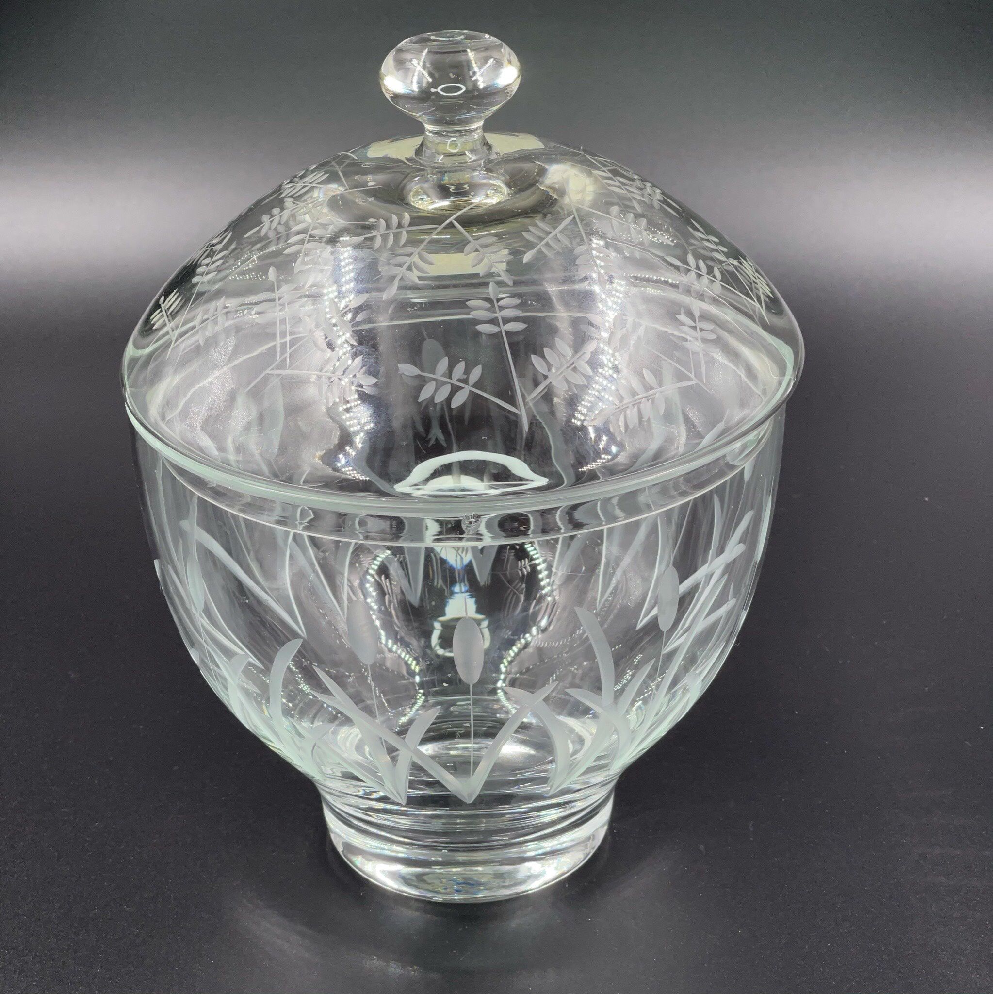 Fifth Avenue Crystal Etched Candy Bowl With Lid - Romania Crystal