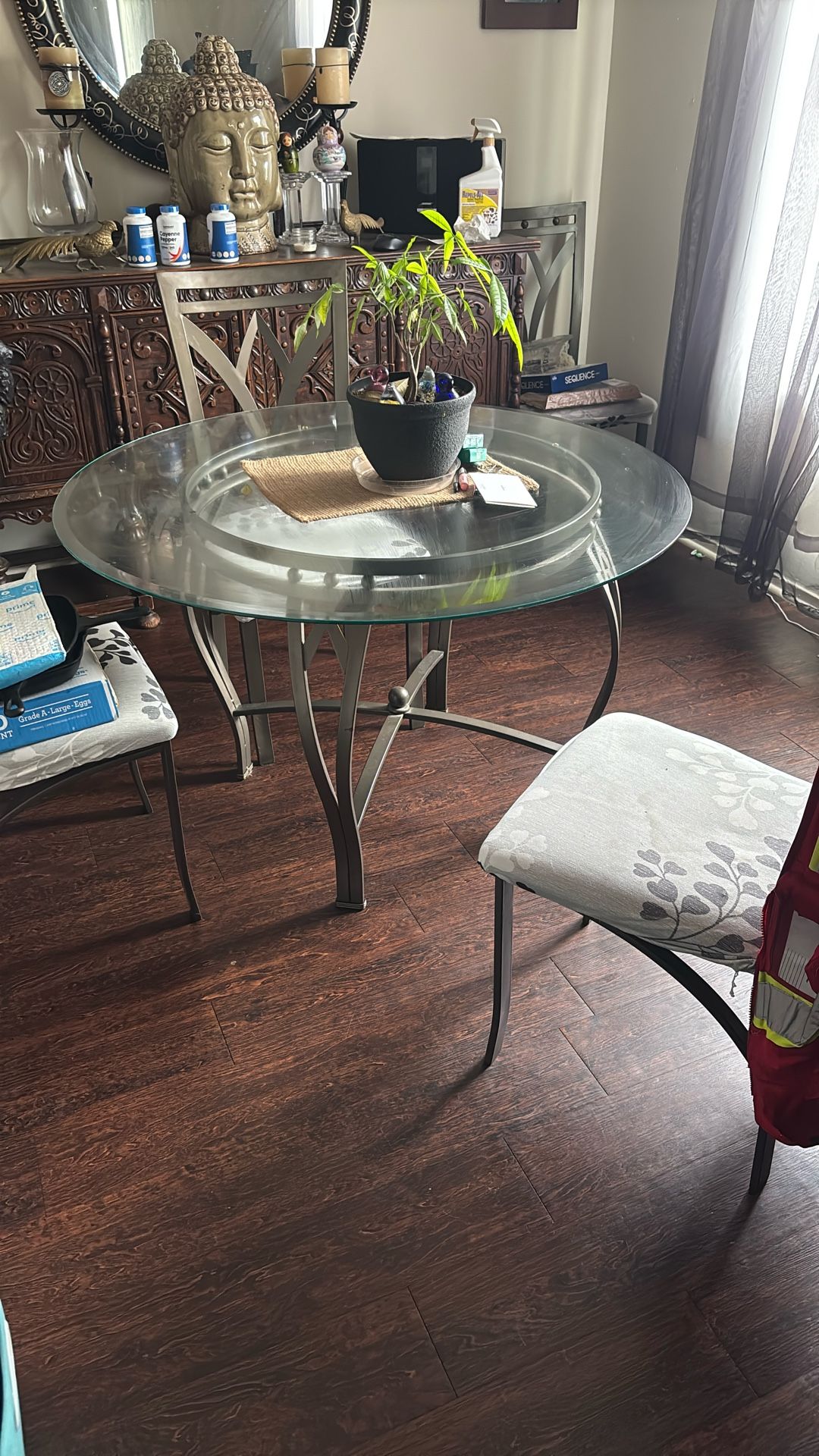 NEED GONE Kitchen Table Glass/ Metal W Chairs