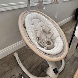 Maxi-Cosi Cassia Baby Swing - Like New