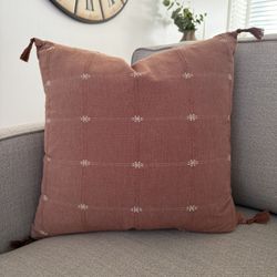 Threshold 20x20 Throw Pillow 