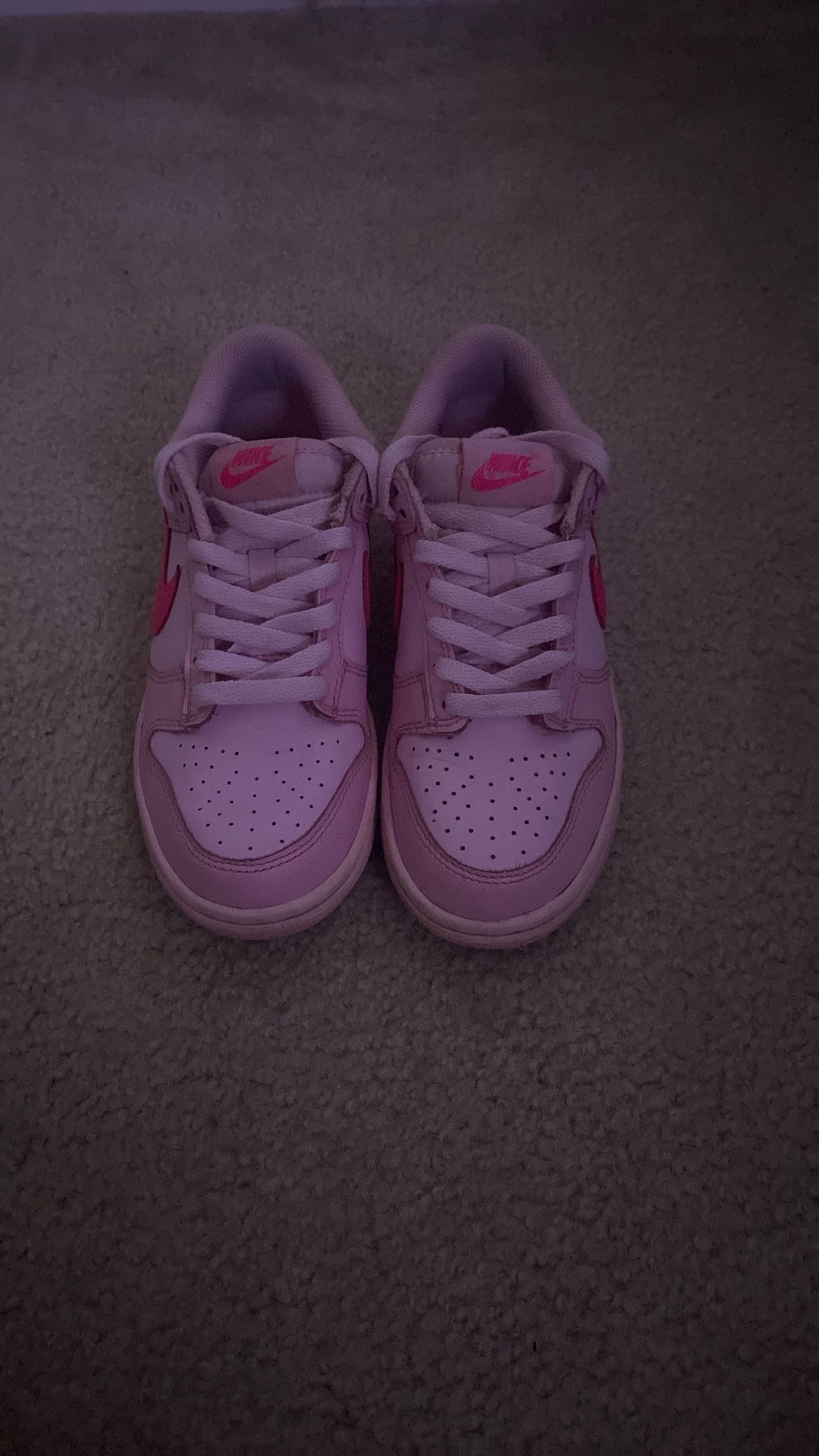 dunk low GS triple pink size 6y