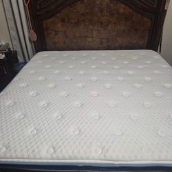 King size mattress and box spring
